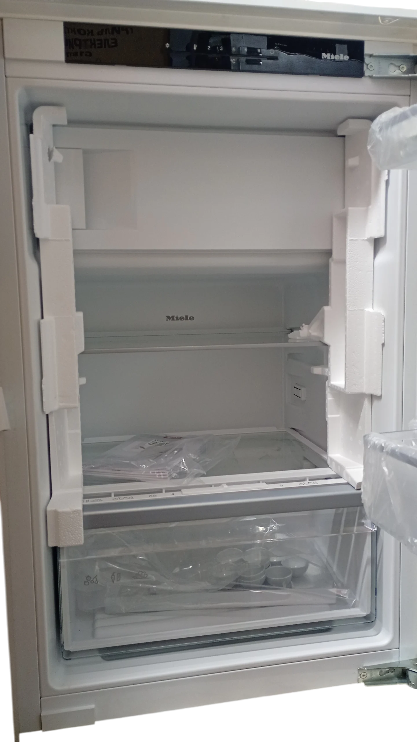 miele-k7118d-1 Холодильник K 7118 D - Зображення 1